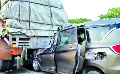 तेलंगाना में दो भीषण सड़क हादसे में 10 लोगों की दर्दनाक मौत- दो घायल