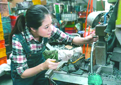 विनिर्माण क्षेत्र में 40 फीसदी तक पहुंच सकती है महिला प्रशिक्षुओं की भागीदारी, 70 प्रतिशत ग्रामीण